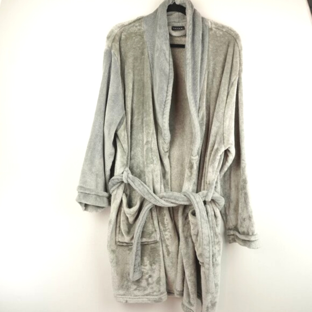 Tahari Short Gray Fuzzy Robe Size S/M with‎ Tie at Waist